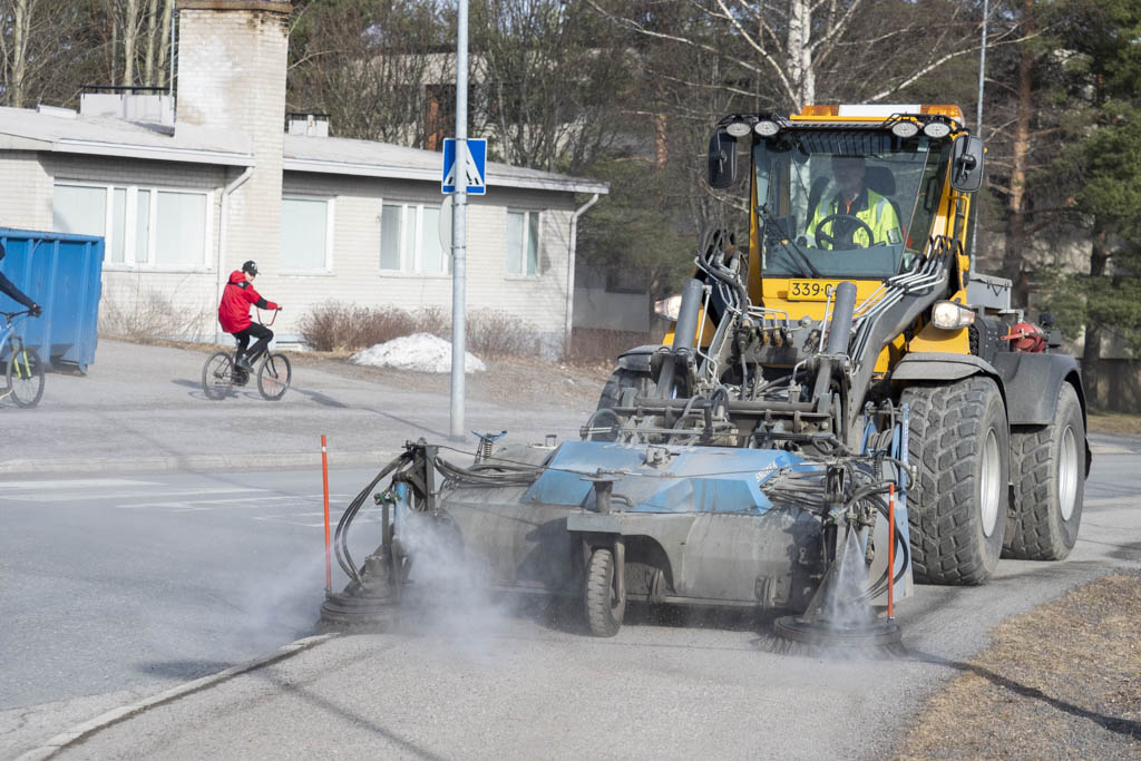 katujen puhdistus