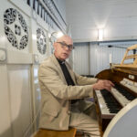 Eräjärven kirkossa pidetään harvinainen urkukonsertti – Teemu Suominen soittaa korjatuilla uruilla romanttisen ohjelman