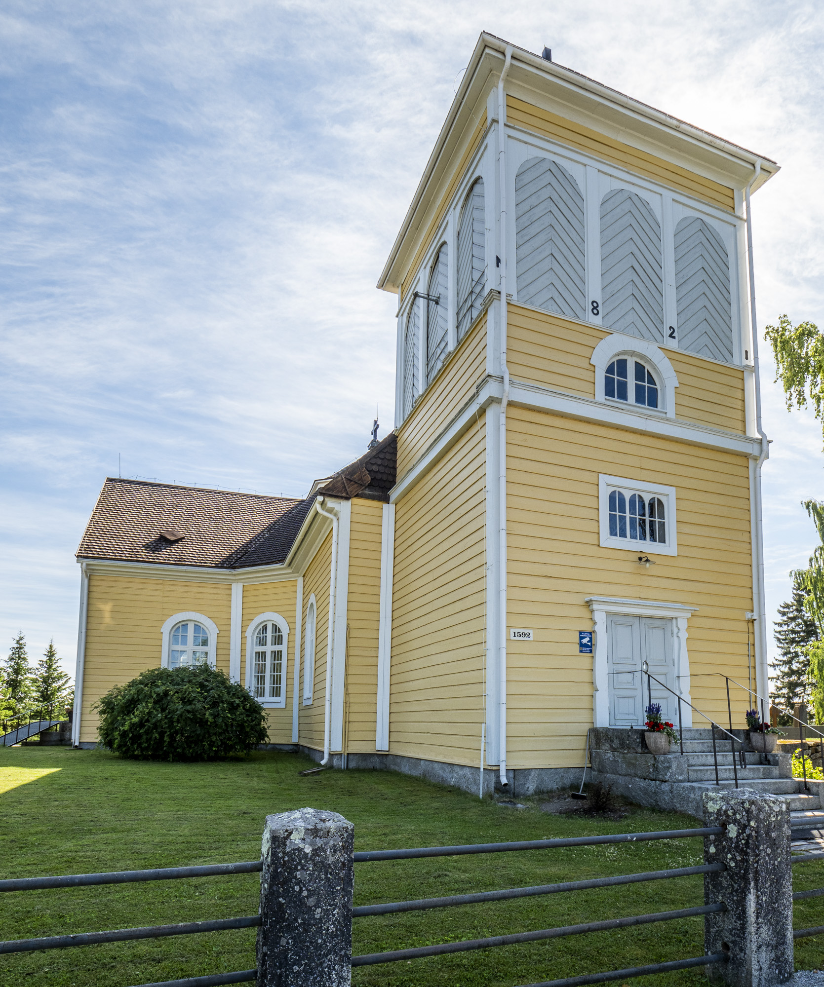 Eräjärven ja Längelmäen kirkkojen korjaushankkeet saivat avustusta