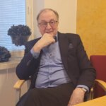 PSHP:n emeritusjohtaja Rauno Ihalainen: ”Aluevaltuuston ja -hallituksen työnjako selväksi ja lähijohtaminen kuntoon”