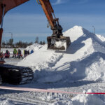 Nyt se on satavarmaa! – Lunta on riittävästi kaivinkoneiden lumenveiston SM-kisojen järjestämiseksi