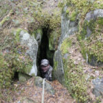 Luolaseikkailun jännityksen voi kokea myös Oriveden seudulla – yksi seudun vaikuttavimmista luolista löytyy läheltä Kipontietä