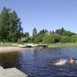 Kopsamolla kävellään järven ympäri – lenkin päätteeksi voi nauttia lounaasta Kirkonkylän koululla