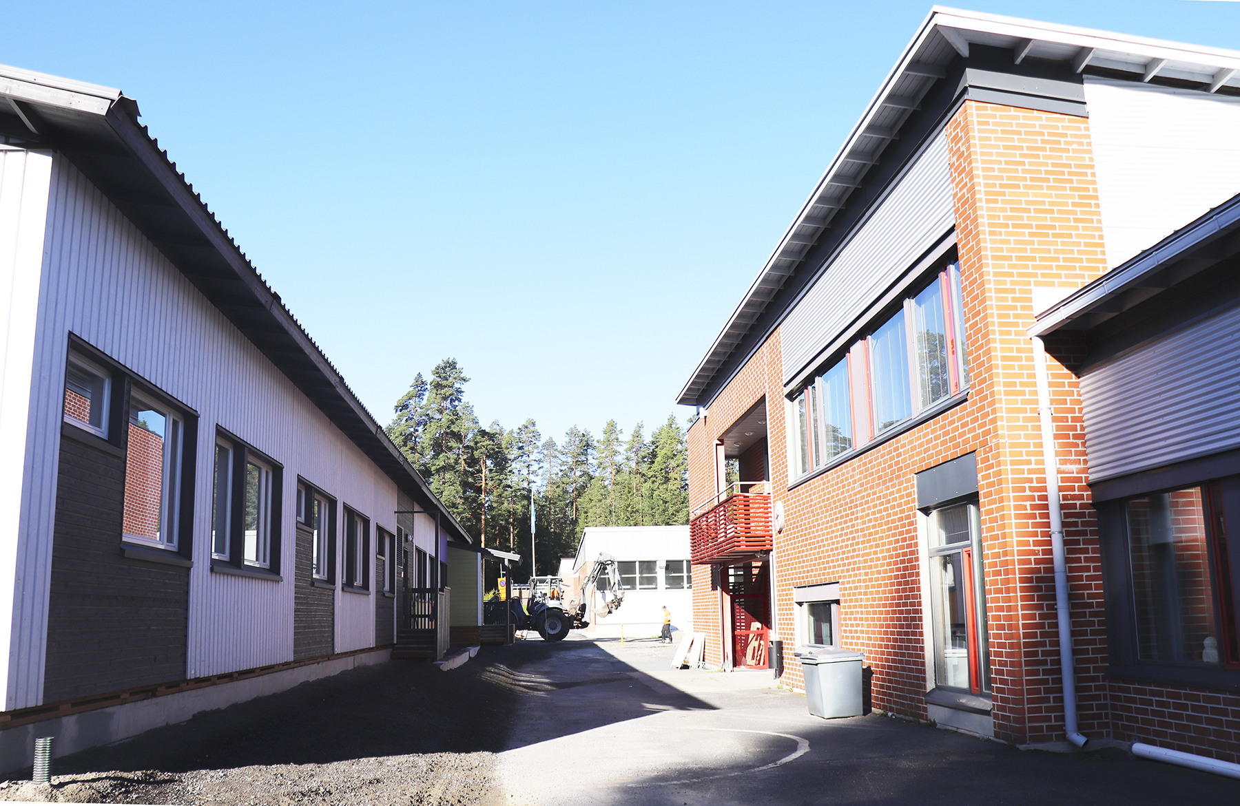Vastaa kyselyyn: Valitsiko valtuusto oikean salikoon Rovastinkankaan koulun laajennukseen?