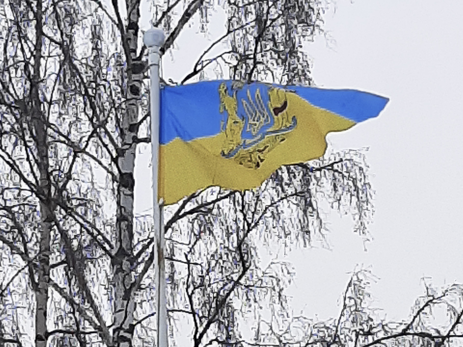 Oriveden kaupungintalo valaistaan Ukrainan lipun värein perjantaina 24.  helmikuuta – valaistus jatkuu koko viikonlopun, myös kirkonkellot soivat  perjantaina puoliltapäivin - Oriveden Sanomat
