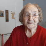”Päivä kerrallaan tässä mennään, onneksi omatoimisuus on edelleen tallella” – kolme vuosikymmentä asiakaspalvelutyössä viihtynyt Oriveden vanhin täyttää jo 105 vuotta