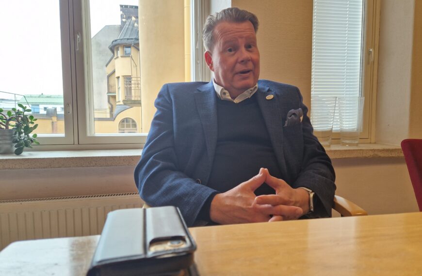 Uusi EU-edustaja Harri Airaksinen: ”Yhteydenpito ja kaupanteko vaativat liikkumista ja tapaamisia”