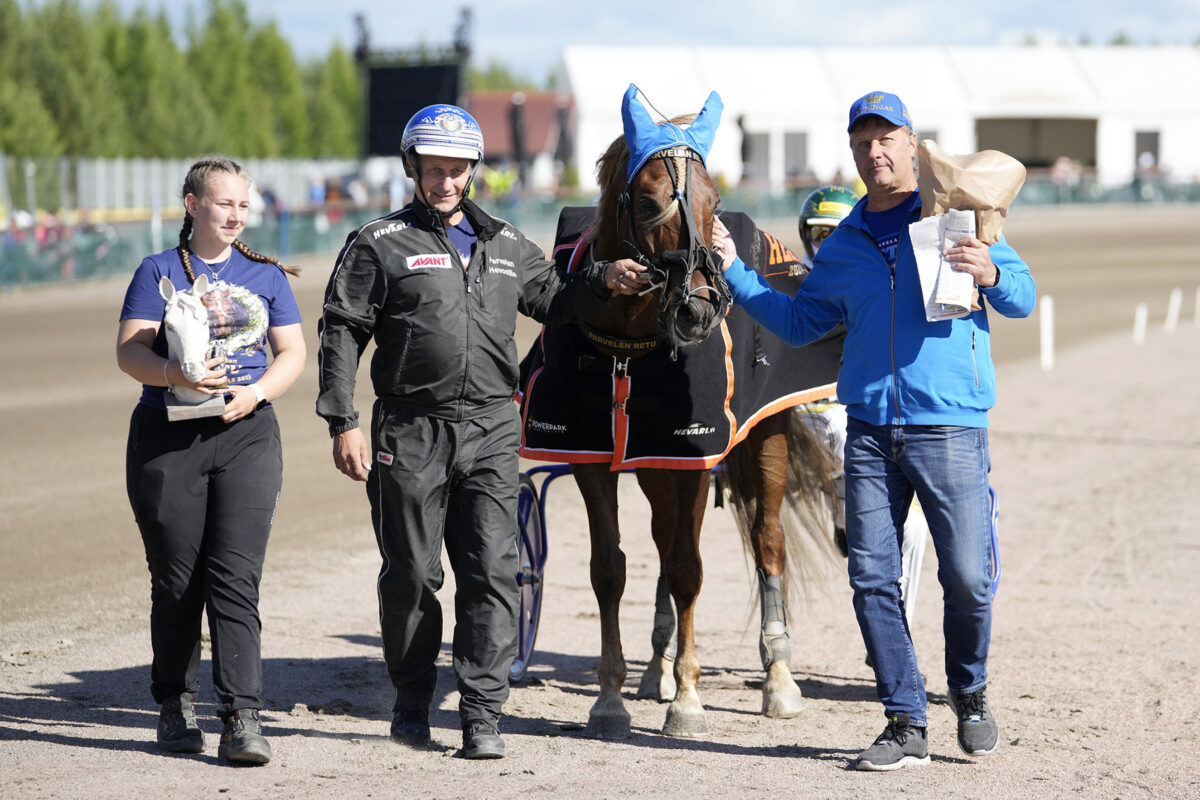 Parvelan Retun paluu radoille onnistui upeasti – kuningas juoksi voittoon Härmän Nordic King -ravien avauspäivänä