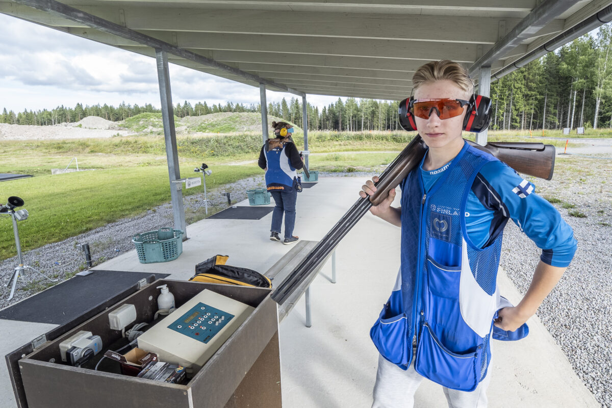 Jääkiekko vaihtui trap-ammuntaan – SM-kisavoittaja Tuomas Suoranta on jo mukana maajoukkueleireillä ja etsii henkilökohtaista valmentajaa